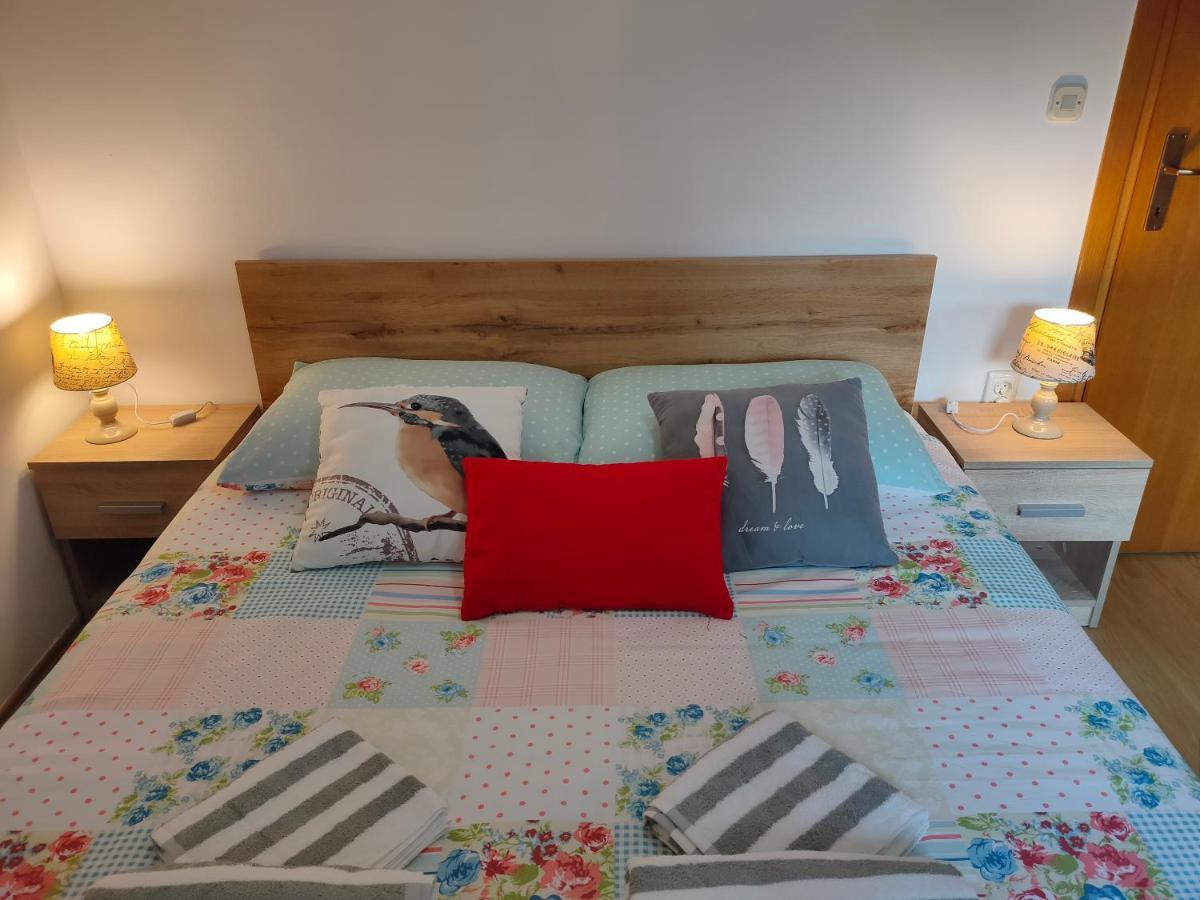 Apartman Bela Pula Exterior foto