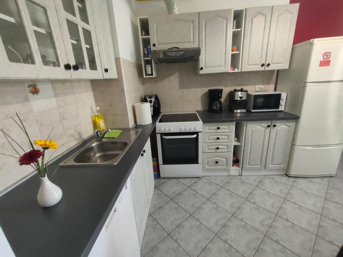 Apartman Bela Pula Exterior foto