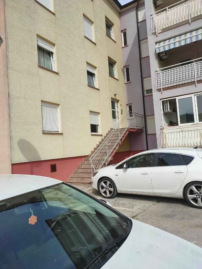 Apartman Bela Pula Exterior foto